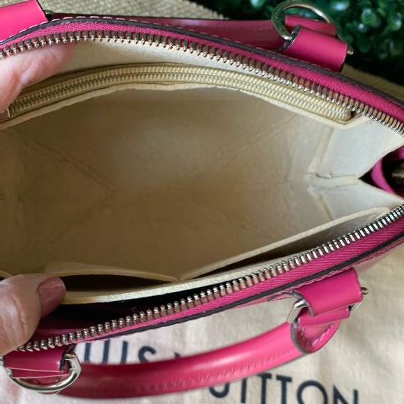 Louis Vuitton Epi Pink Alma BB with Strap - Picture 6 of 9